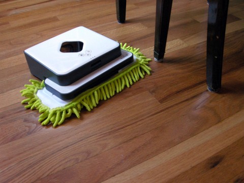 Mont Robot with Microfiber Mop Head Cover